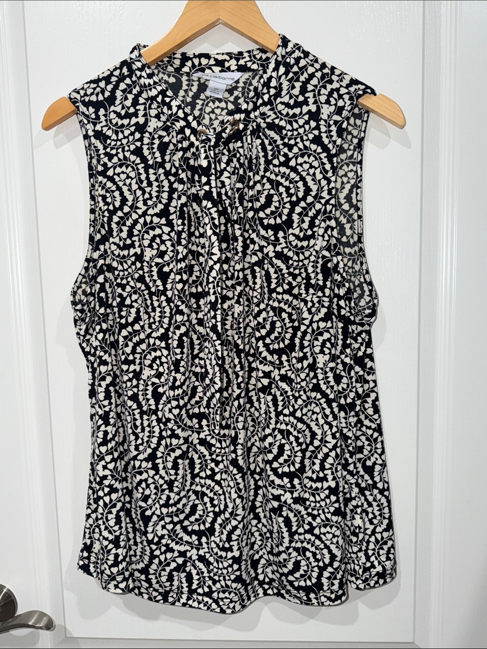 Liz Claiborne Black and White Sleeveless Tie-Neck Tank